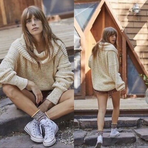 NWT Free People Leo Tunic Sweater in Sassy Peach Combo Small - Picture 2 of 15